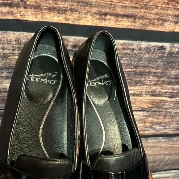 Dansko flats - Picture 3 of 9